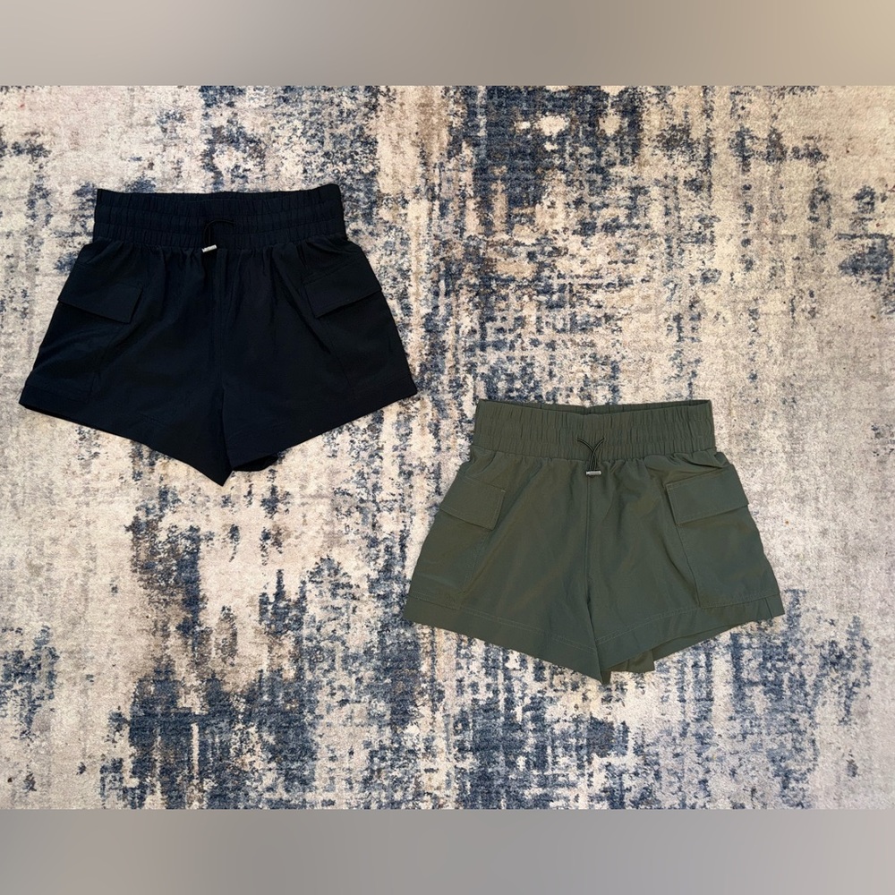 Abercrombie & Fitch Black and Olive Cargo Shorts Traveler Shorts